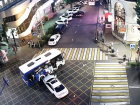 Момент аварии иномарки и пассажирского автобуса в Сочи попал на видео