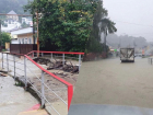 Подъем уровня воды в реках, перекрыта федеральная трасса и затопленные улицы: как прошло утро 25 сентября в Сочи