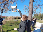 В Орнитологическом парке Сочи появились новые кормушки для птиц