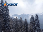 Курорт Красная Поляна засыпал обильный снегопад 