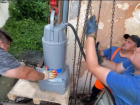 В Адлерском районе Сочи на КНС «Чкаловская» установили новый насос для водоотведения