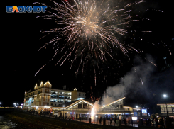 Мэр Сочи попросил курорты и отели воздержаться от фейерверков