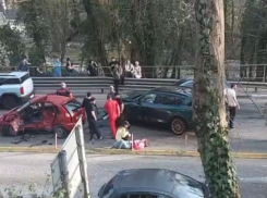 Три человека пострадали в аварии на трассе в Сочи