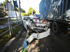 Двое маленьких детей пострадали в аварии в Сочи