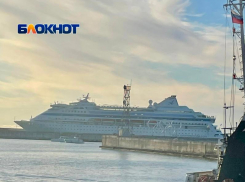 Пассажиры лайнера из Сочи получили 50 евро компенсации за несостоявшуюся экскурсию в Стамбул