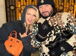 «Выглядит глупо и смешно»: образ молодящегося Стаса Михайлова вновь раскритиковали