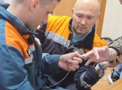 Жительница Сочи едва не лишилась пальца, пытаясь снять обручальное кольцо