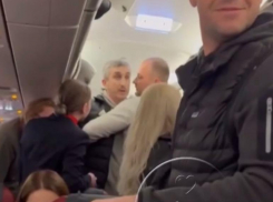 Рейс Москва — Сочи не смог вылететь вовремя из-за драки пассажиров