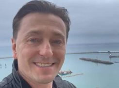  Посетил галерею и гулял в порту Сочи «Казанова» Сергей Безруков