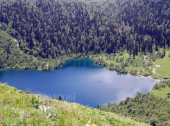 Туристический маршрут к озеру Кардывач в Сочи временно закрыли