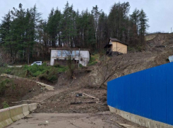 Власти не будут убирать оползень около ЖК «Министерские озера» в Сочи