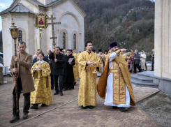 В Сочи освятили храм, на строительство которого ушло 10 лет