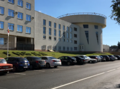 Стоянку у ГИБДД Сочи закрыли на ночь