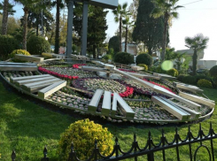 Цветочные часы в центре Сочи обновили за 15 миллионов рублей