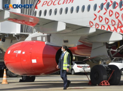 Пассажир рейса Сочи – Петербург устроил дебош на борту самолета