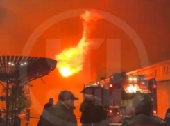 Караоке-клуб загорелся на пляже в Сочи