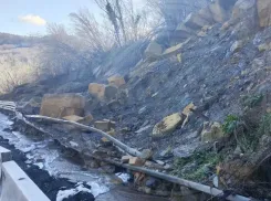 Очередной оползень сошел на Мамайском перевале в Сочи