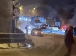 Снегопад спровоцировал многокилометровую пробку, парализовав движение на трассе Джубга — Сочи