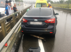 МЧС спасли мужчину в Красной Поляне, которого зажало в салоне легкового автомобиля