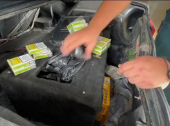  В сабвуфере контрабандисты пытались ввезти сигареты через таможенный пункт в Сочи