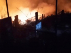 В Сочи вспыхнул пожар на кладбище