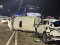В Сочи сотрудники полиции выясняют обстоятельства массового ДТП