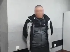 Осужденного за кражу мужчину, который угрожал убийством сотруднице полиции, задержали в Сочи