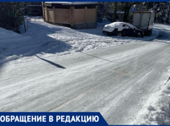 «Все дороги во льду»:сочинцы массово жалуются на бездействие властей во время снегопада