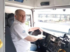 Водитель автобуса в Сочи изменил маршрут, чтобы спасти жизнь пассажирке