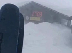 Снежный ураган в сочинских горах попал на видео 