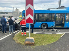 Два человека пострадали в ДТП по вине водителя автобуса из Сочи
