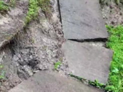 Корчагинский сквер Сочи стал уходить под землю