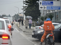 Сезон начинается: на границе с Абхазией образовалась гигантская пробка из автомобилей