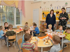 В школах Сочи проверили качество детского питания 