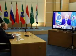 Владимир Путин принял участие во внеочередном саммите БРИКС из Сочи
