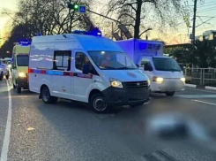 Грозит до 5 лет: водитель грузовика уснул за рулем и насмерть сбил 76-летнего пенсионера в Сочи