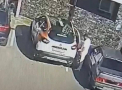 В Сочи ранее судимый турист похитил рюкзак из арендованного автомобиля