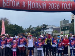 Более 1000 человек приняли участие в легкоатлетическом забеге, несмотря на плохую погоду