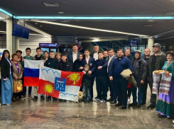 Бронзового призера чемпионата мира по боксу встретили в Сочи