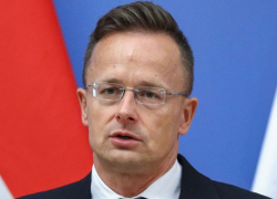 В Сочи приехал глава МИД Венгрии Петер Сийярто