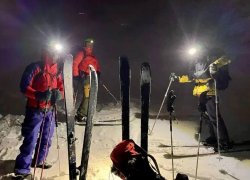 Трое лыжников заблудились ночью в тумане в горах Сочи