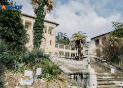 В Сочи санаторий Орджоникидзе восстановят, а два недостроя снесут