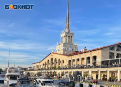 В морпорту Сочи отремонтировали трёхъярусную башню со шпилем