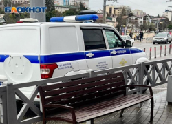 Труп мужчины с пробитой головой обнаружили на улице в Сочи