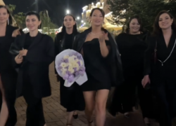 Казино, «Скорая помощь» и «Доширак»: Ида Галич отметила день рождения в Сочи