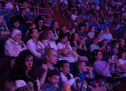 Семьям участников СВО дали бесплатные билеты в сочинский цирк