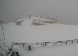 Зима близко: ливневый снег накрыл горы в Сочи