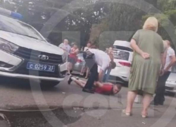  В Сочи невменяемый мужчина напал на подростка