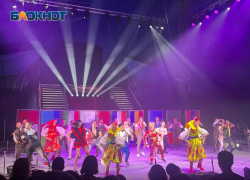 32 артиста из 10 стран мира выступили на открытии нового сезона в «Сочи Парке»