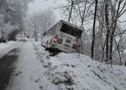 Снегопад затруднил автобусное движение